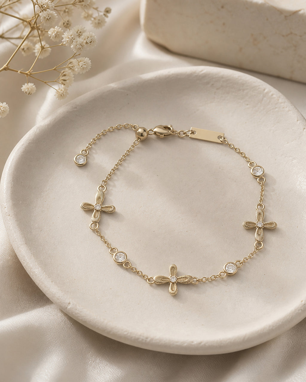Dear Luma Crosswind Bracelet view 2