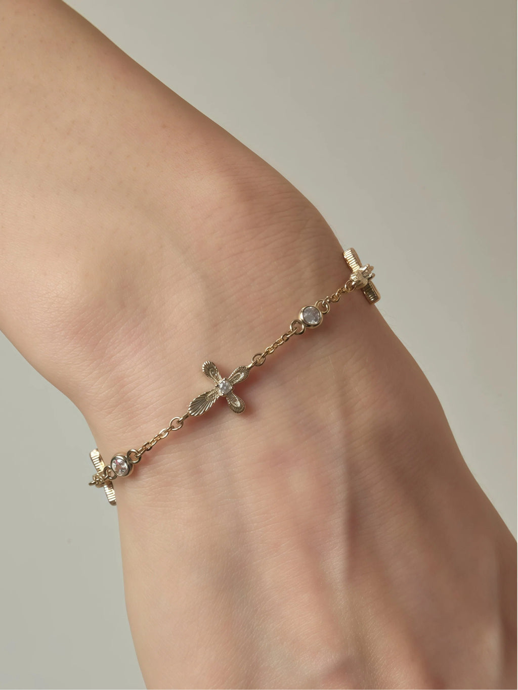 Dear Luma Crosswind Bracelet view 3