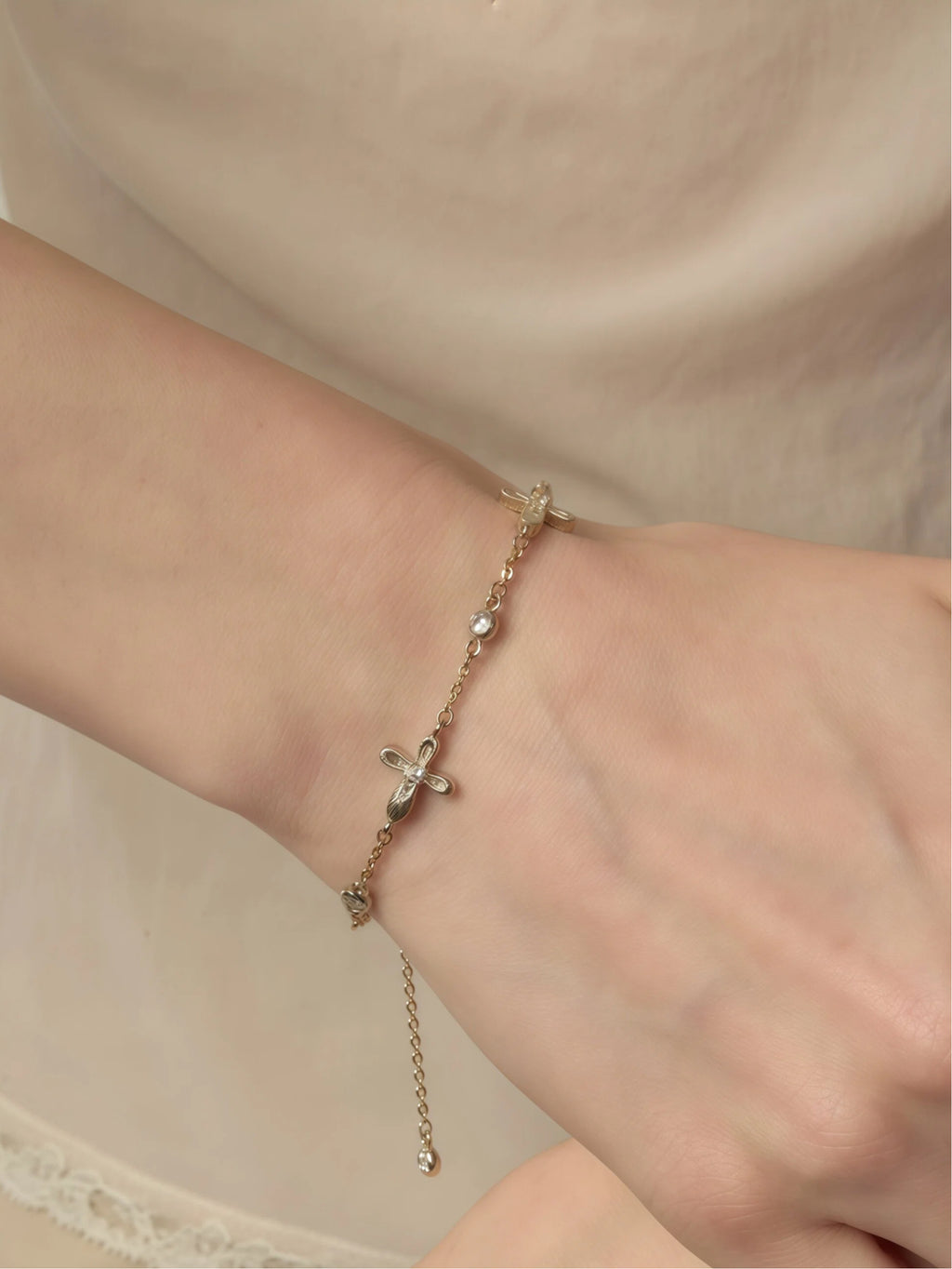 Dear Luma Crosswind Bracelet view 4