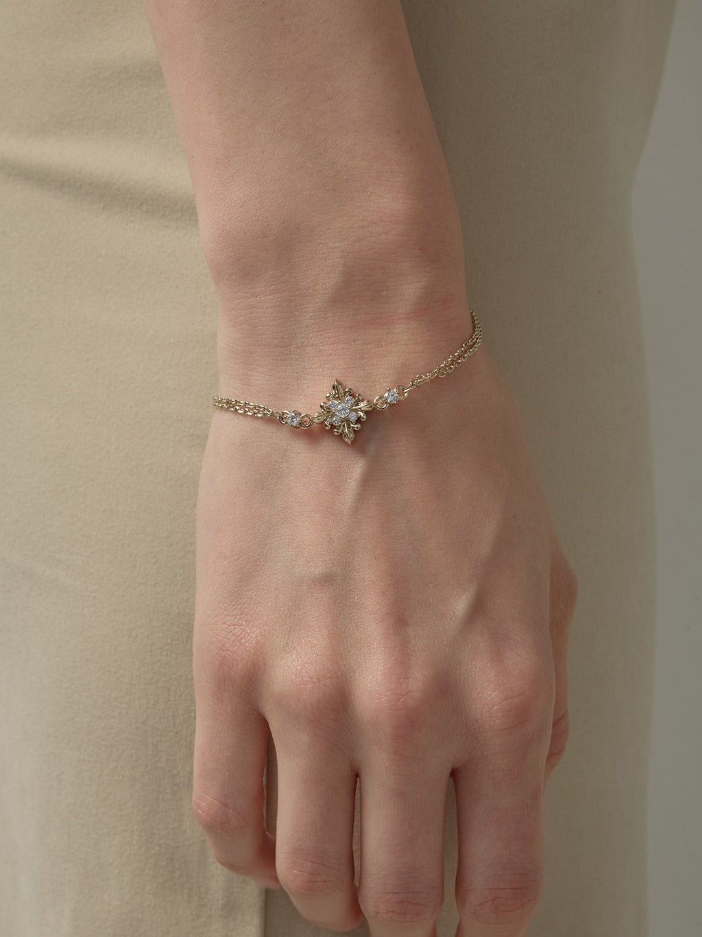 Dear Luma Iris Constellation Bracelet - Single Bloom view 7