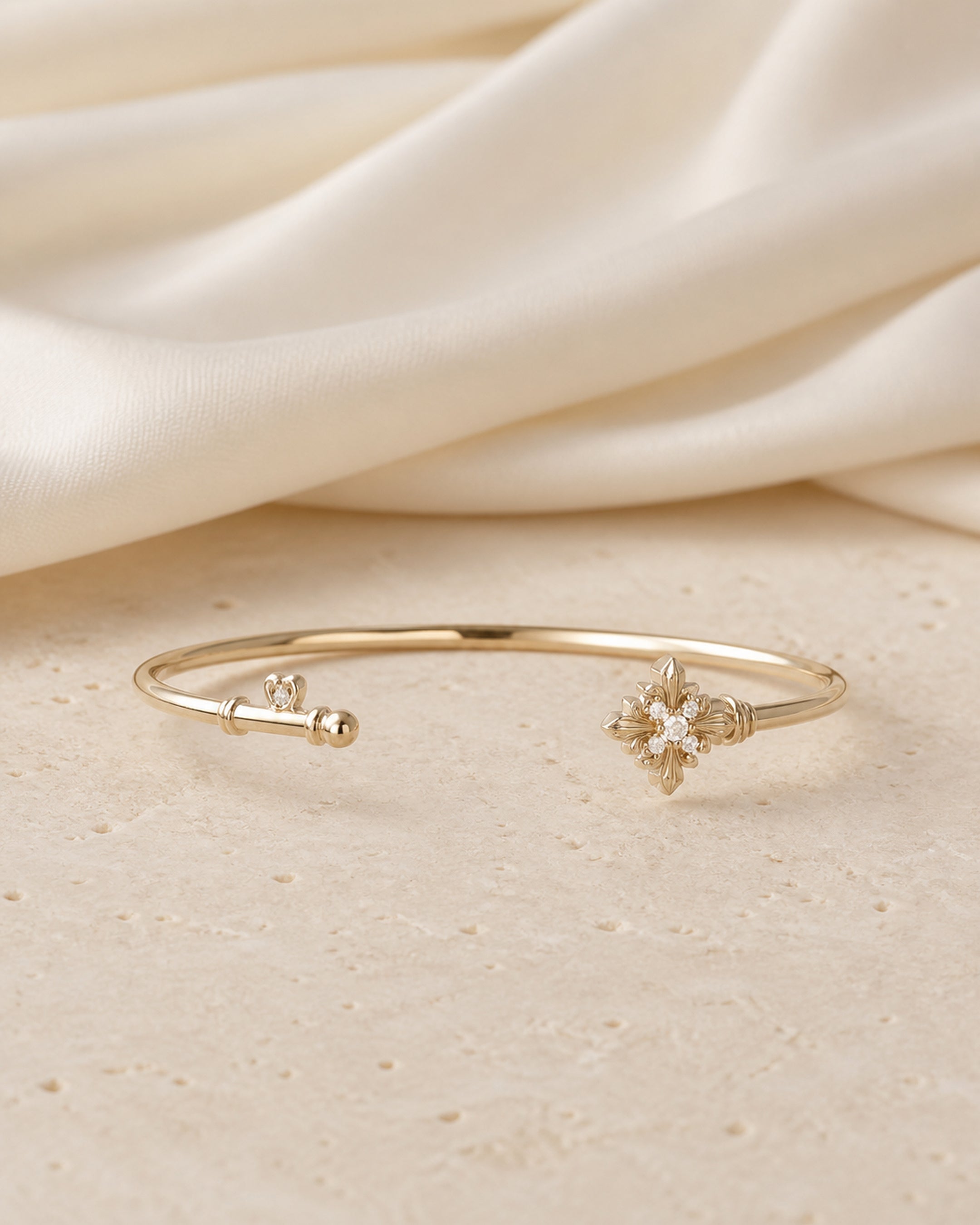 Dear Luma Iris Key Cuff - Minimal view 1