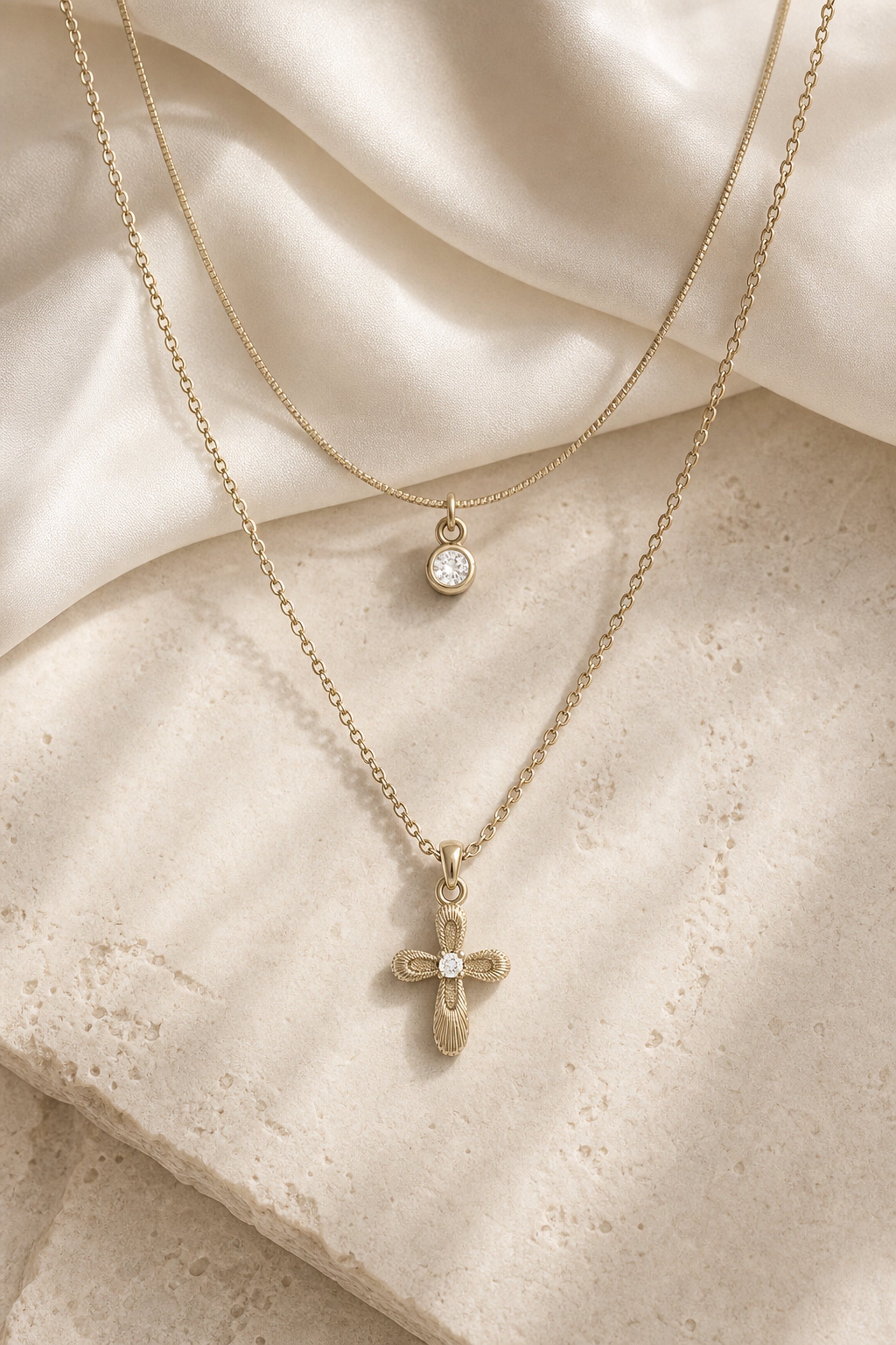 Dear Luma N012 gold layered necklace cover