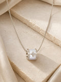 Dear Luma N021 mother of pearl four flower barrel necklace cover