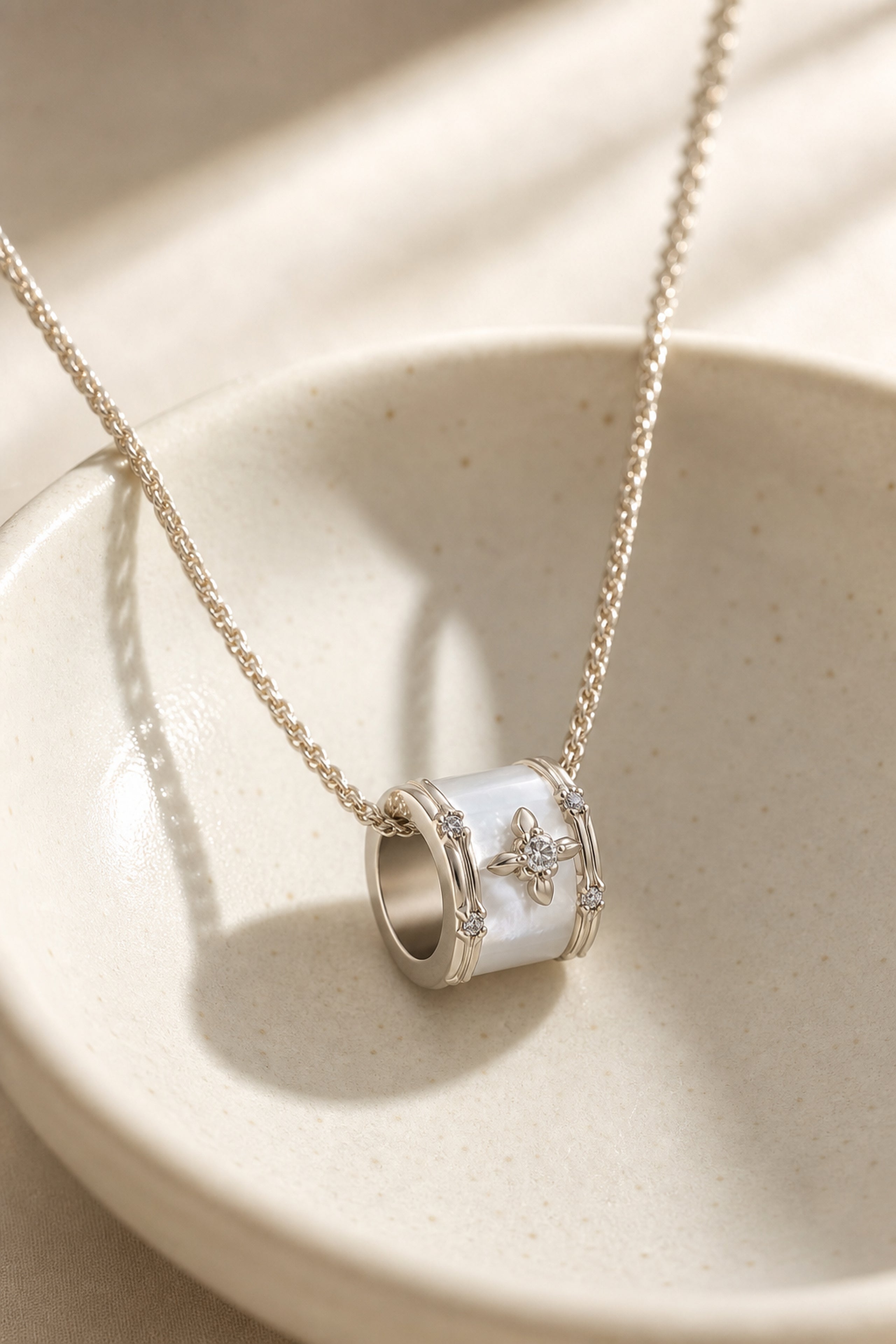 Dear Luma N021 mother of pearl four flower barrel necklace detail closeup