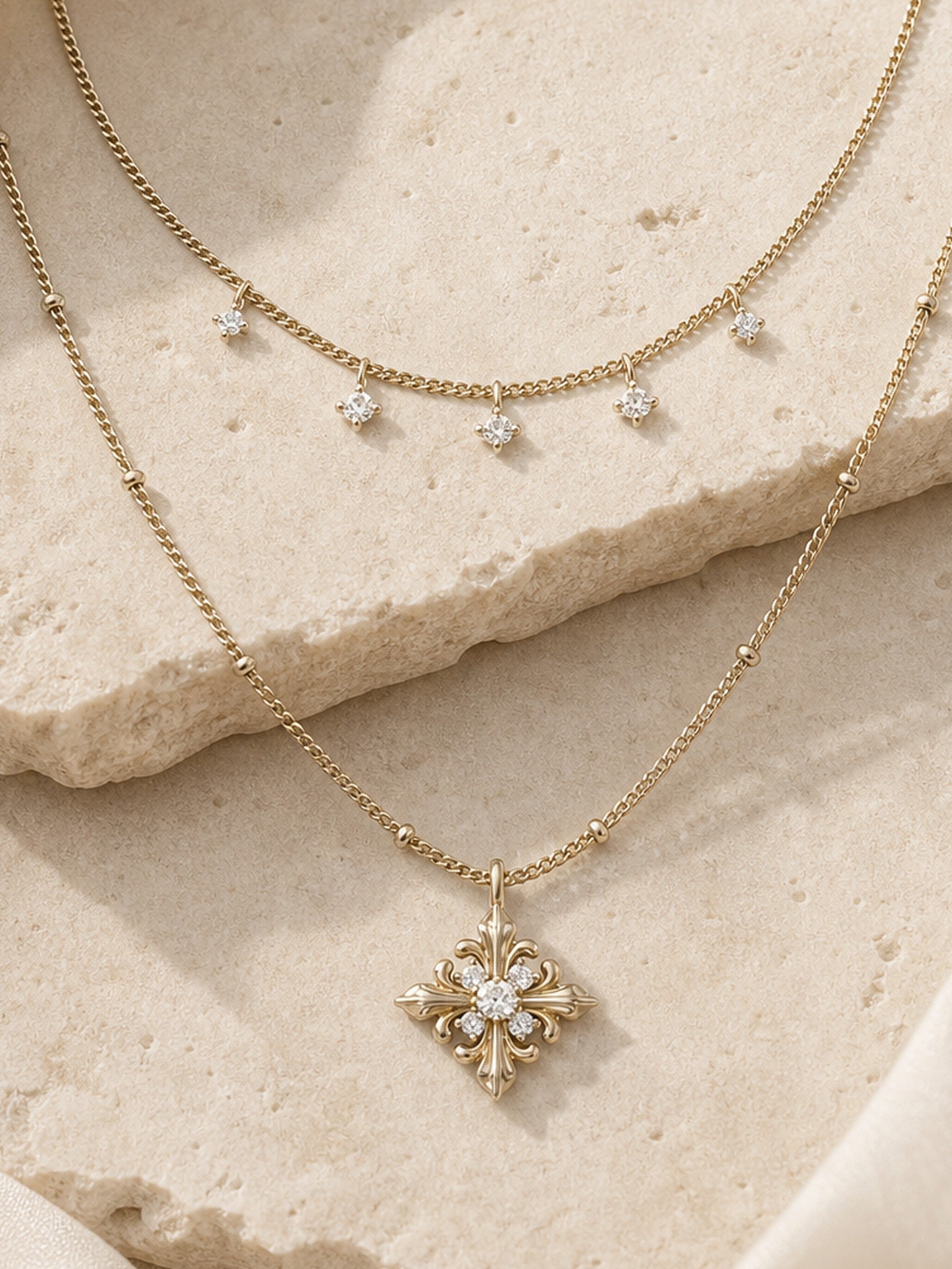 Dear Luma N022 gold iris layered necklace cover