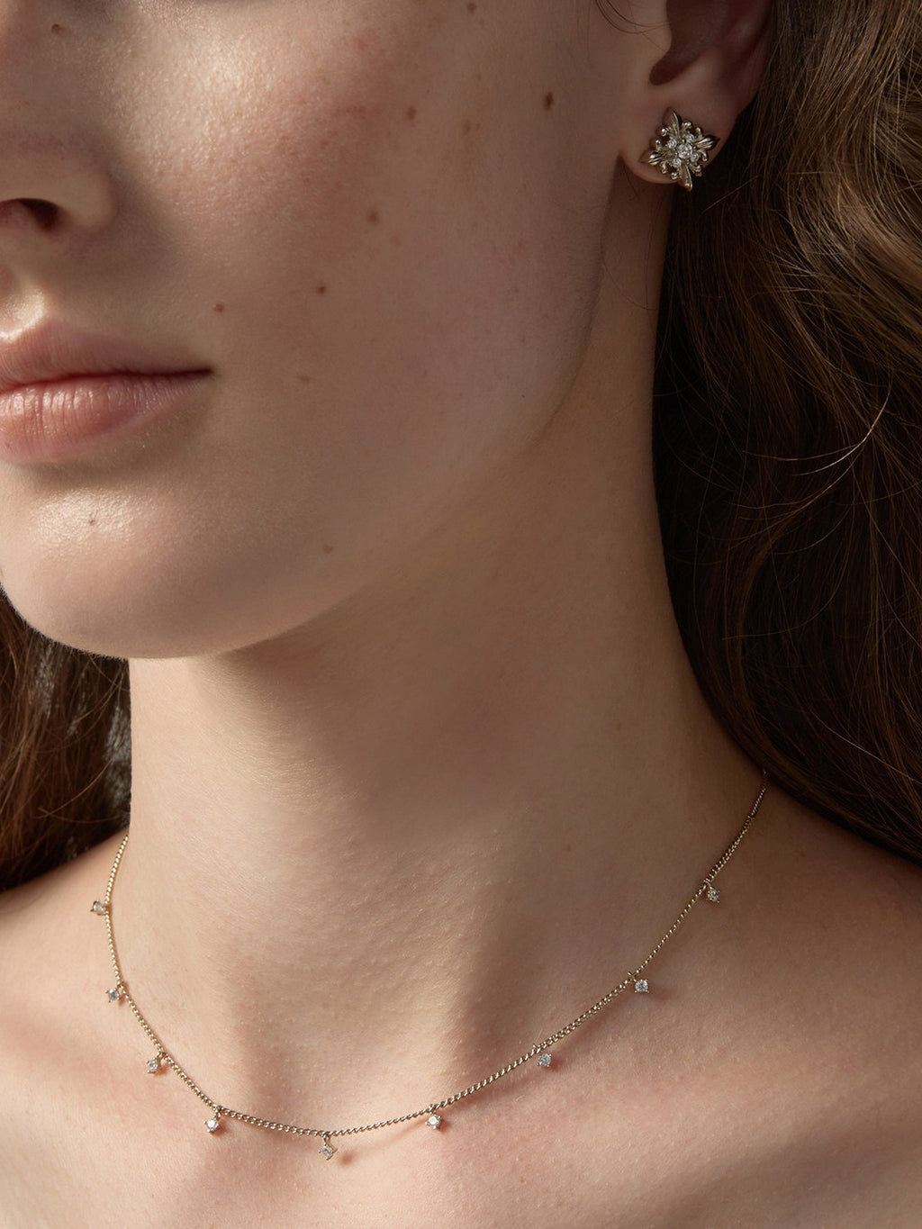 Dear Luma N022 gold iris pendant necklace wearing detail