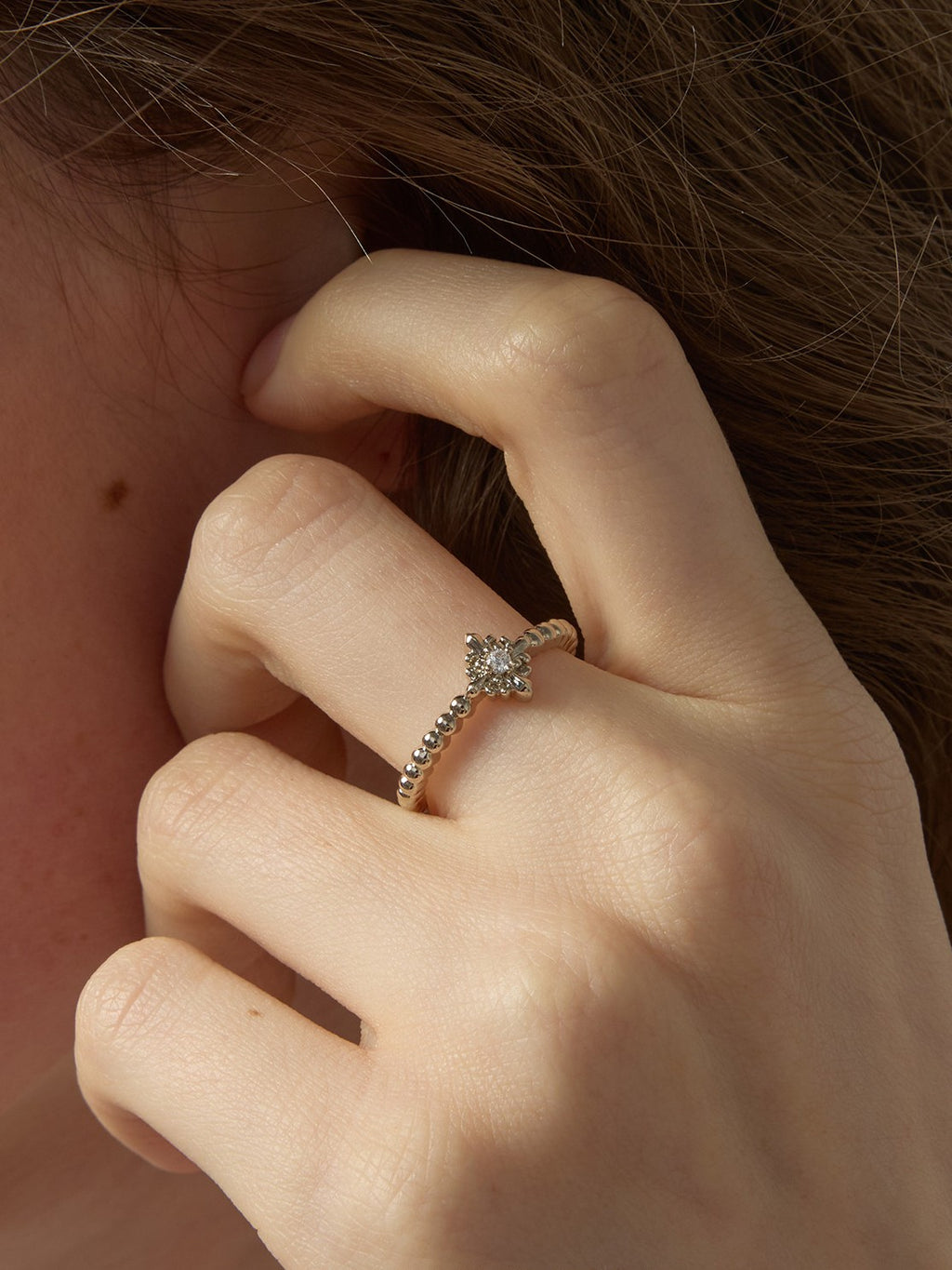 Dear Luma R009 gold iris ring set model closeup