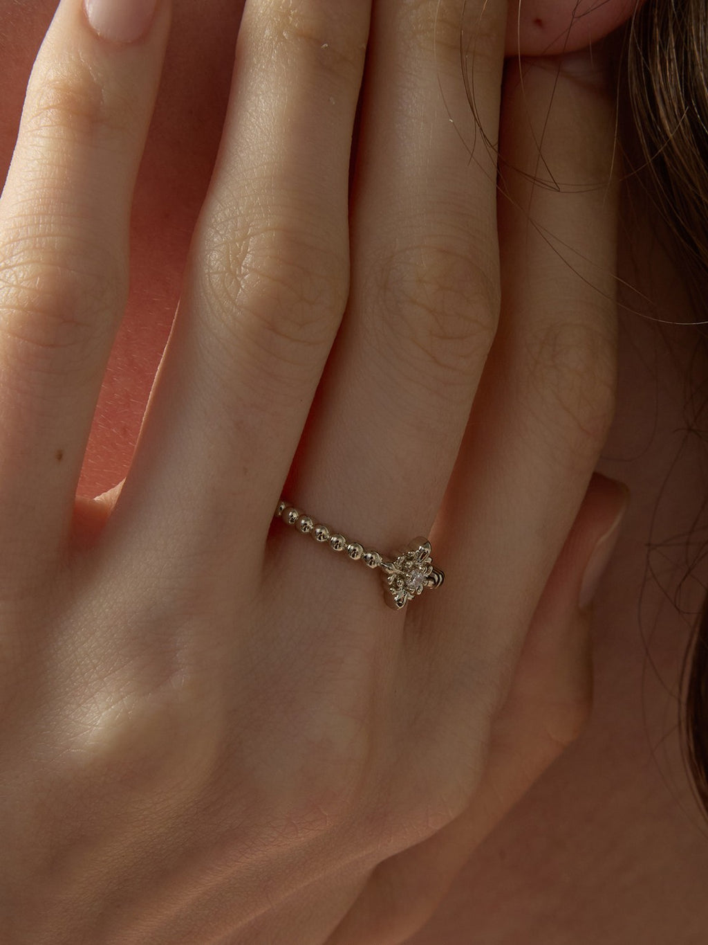 Dear Luma R009 gold iris ring set detail wearing