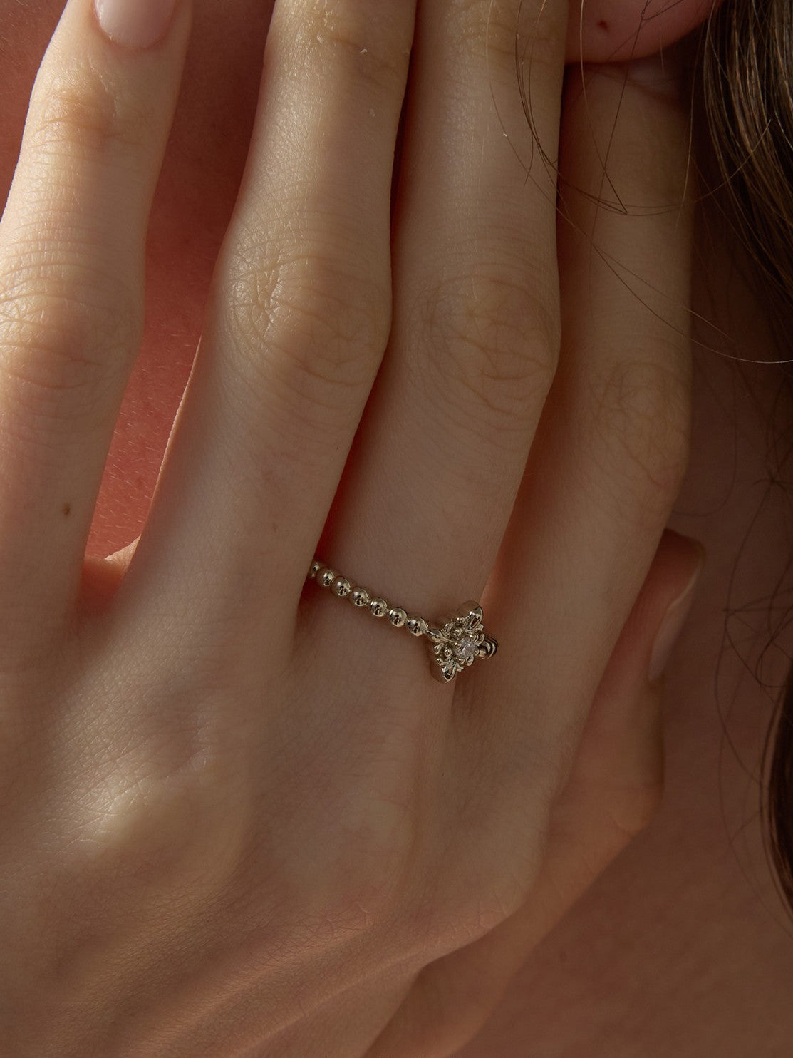 Dear Luma R009 gold iris ring set detail wearing
