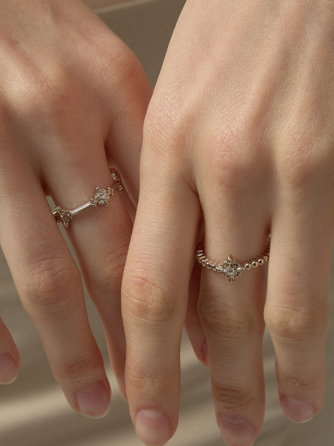 Dear Luma R009 gold iris ring set model angle