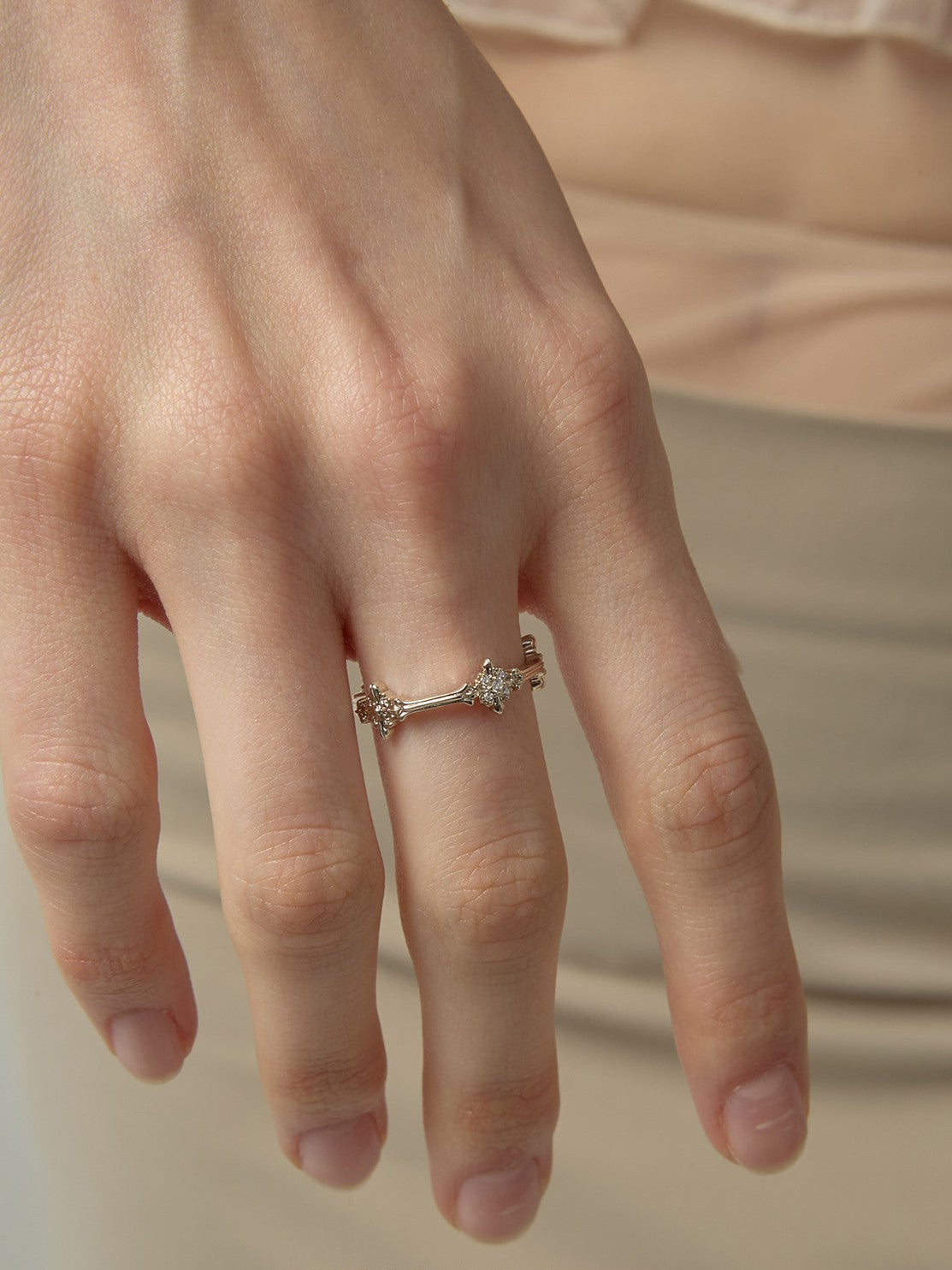 Dear Luma R010 gold iris ring set model detail