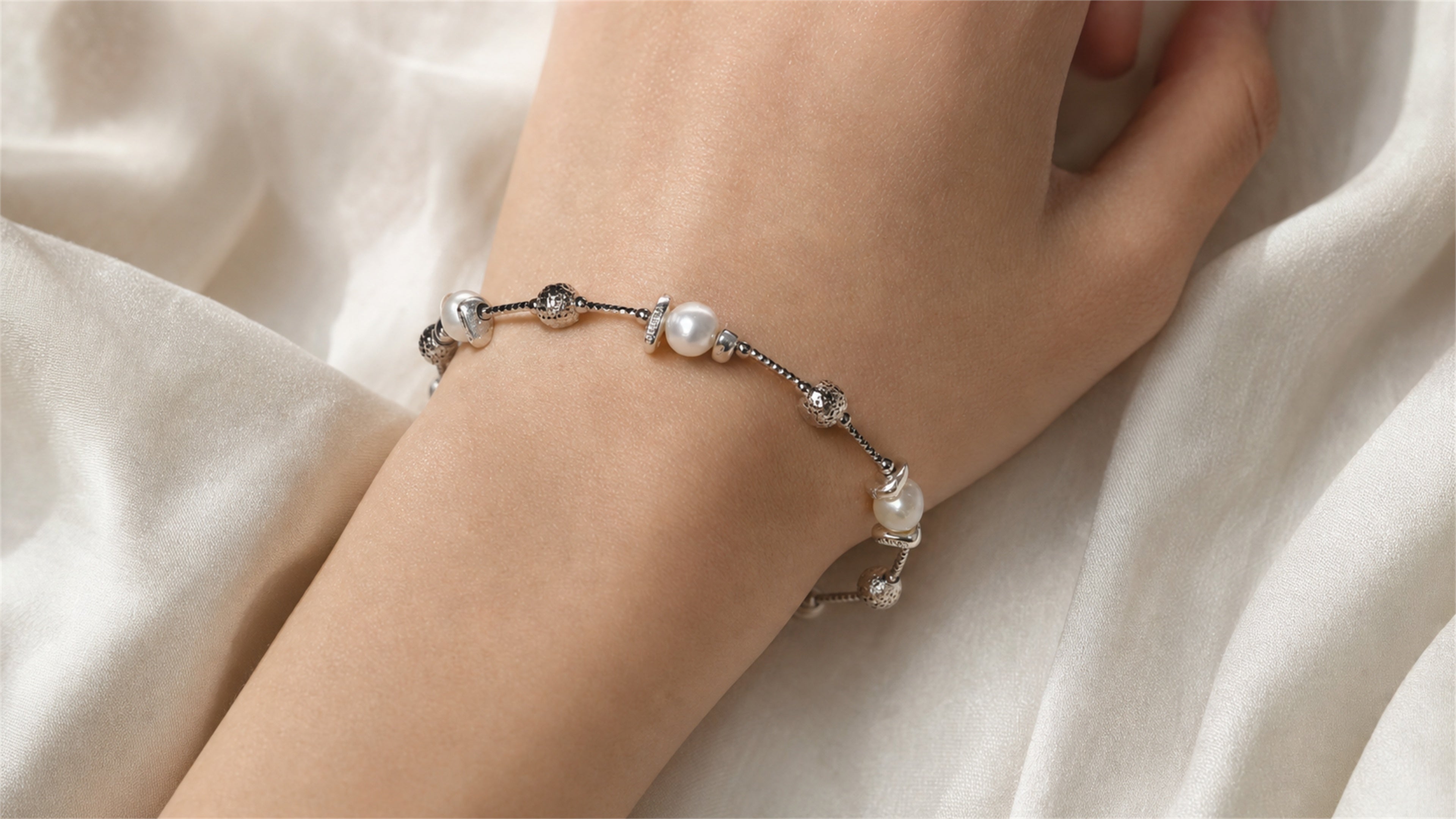 B002 jewellery image