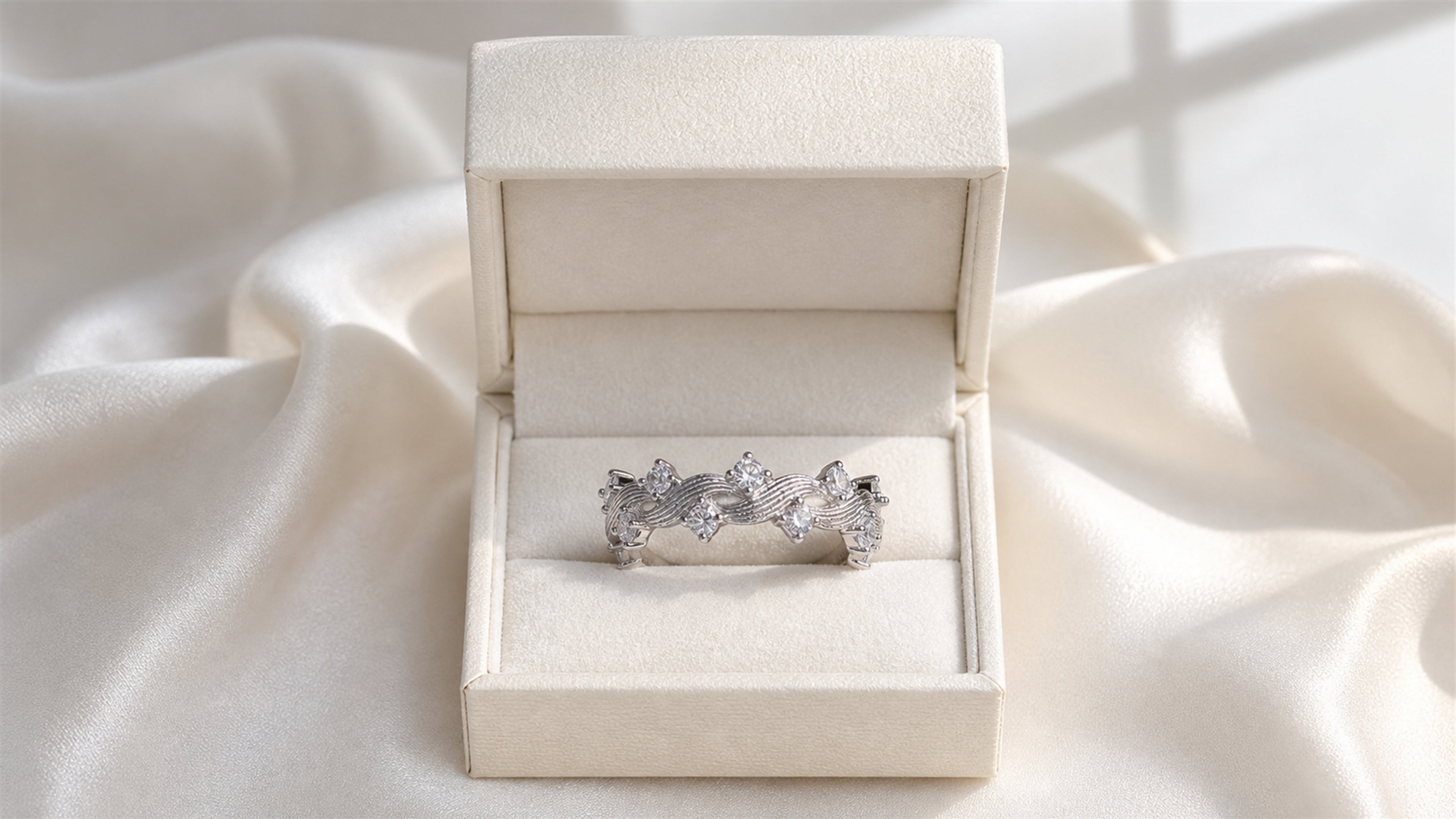 R003 jewellery image
